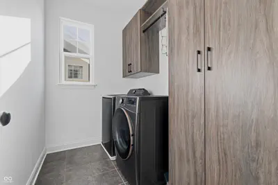 6939 Pickett Place, Carmel - 53