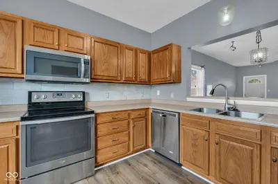 6648 Locust Grove Drive, Indianapolis - 2