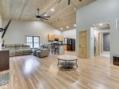 7951 Laurel Drive, Nineveh - 14
