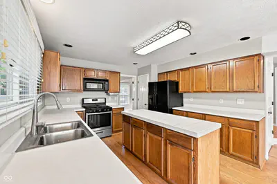 7531 Bramblewood Lane, Indianapolis - 11