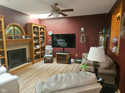 1755 Walnut Trace, Greenfield - 7
