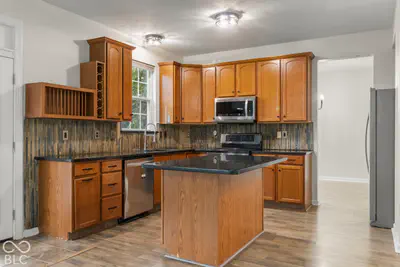 6552 Amherst Way, Zionsville - 8