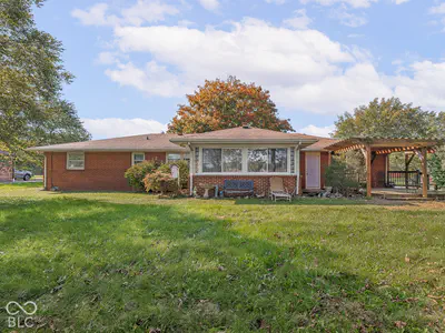 9008 Carriage Lane, Pendleton - 36