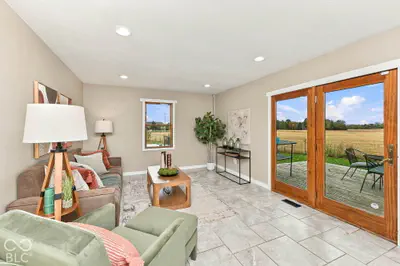 22585 Vos Hiatt Avenue, Cicero - 22