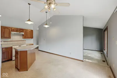 12774 N Oakhaven Drive, Camby - 19