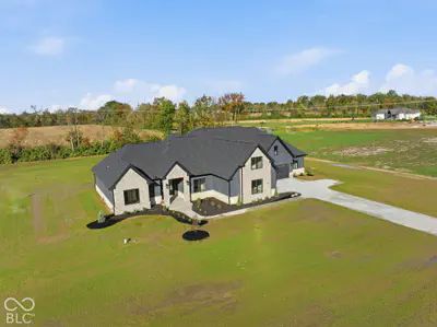 2786 S Kings Way, New Palestine - 60