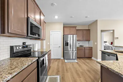 8817 Twain Lane, Indianapolis - 12