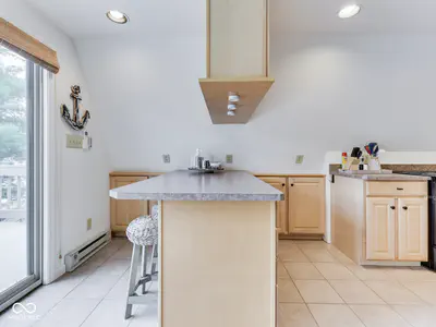 6250 Grosbeak Court, Nineveh - 42