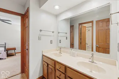 9517 Moorings Boulevard, Indianapolis - 33