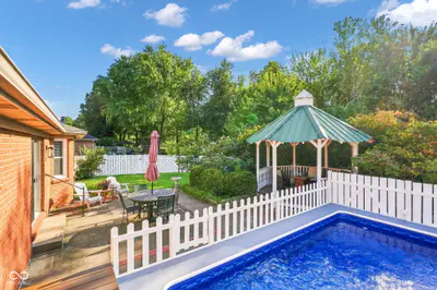 2611 Conestoga Court, Newburgh - 33