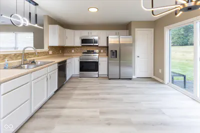 11146 Cool Winds Way, Fishers - 9