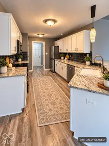 5884 Hollow Oak Trail, Carmel - 13