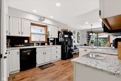 5247 Lacy, Greenwood - 14