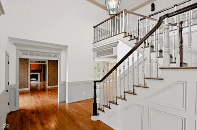 8437 500, Zionsville - 8