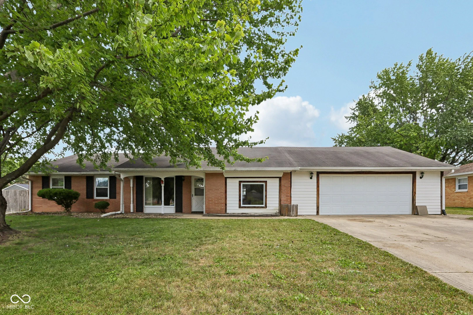 685 Sunset Boulevard, Greenwood