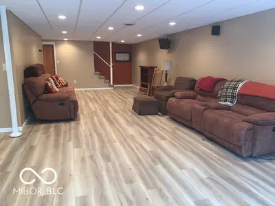 1170 W Base Road, North Vernon - 39