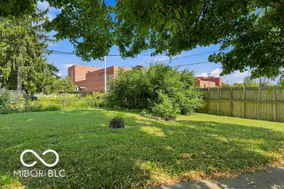 912 Warwick Drive, Muncie - 35