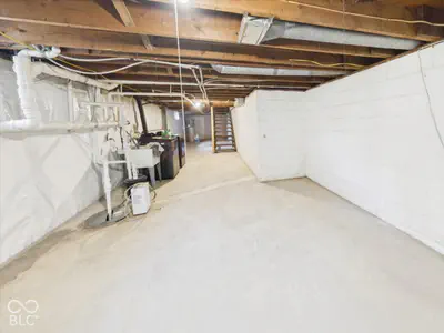 1048 Kessler Boulevard West Drive, Indianapolis - 47