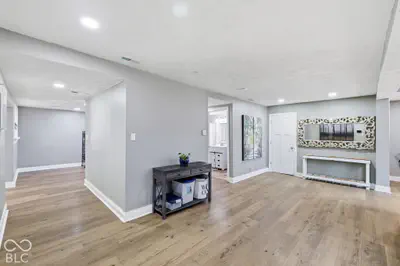 2064 Riviera, Indianapolis - 10