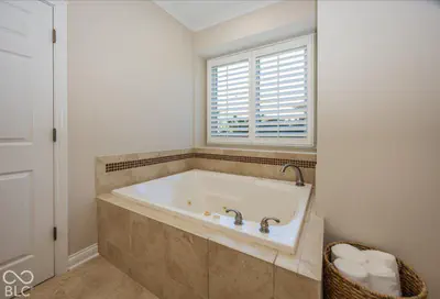 11582 Sutton Place Drive, Carmel - 17