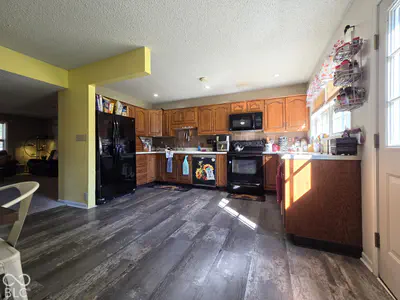 1205 Oak Street, Elwood - 7