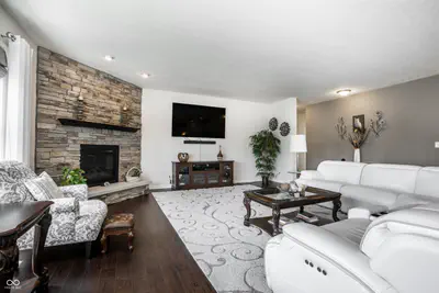 10155 Blue Ribbon Boulevard, Fishers - 19
