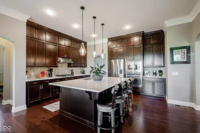 18176 Lakes End Drive, Westfield - 23