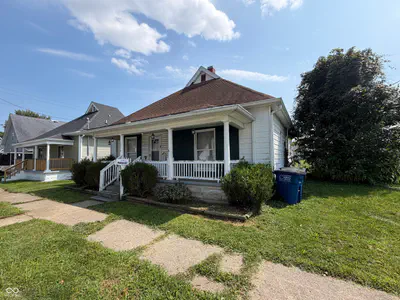 1314 4th Street, Bedford