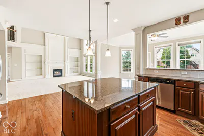 10527 Serra Vista Point, Fishers - 18