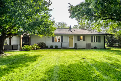644 Lakeview Drive, Zionsville - 30