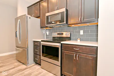 9170 Hedley Way E, Avon - 11