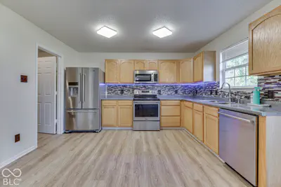 10908 Firefly Circle, Indianapolis - 18