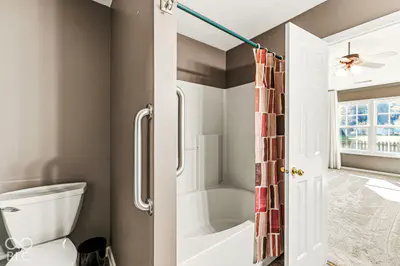 7203 Oakview Drive, Avon - 25