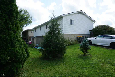 703 Park Square Drive, Bloomington - 2