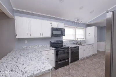 8155 Richardt Avenue, Indianapolis - 12