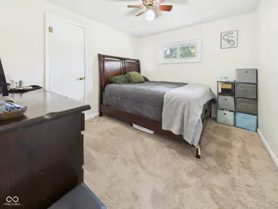 262 600, Alexandria - 16