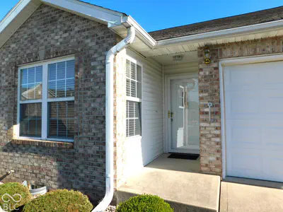 1029 E Crown Pointe Boulevard, Greensburg - 2