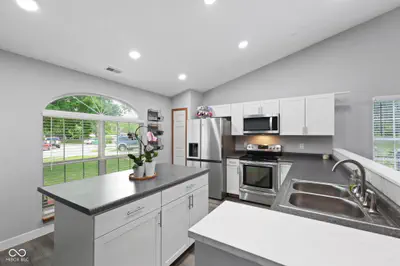 6677 Wimbledon Drive, Zionsville - 6