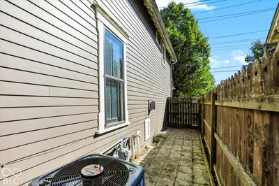 1114 Saint Clair Street, Indianapolis - 63