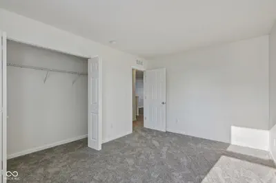 5779 Blue Sky Drive, Whitestown - 44