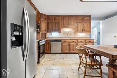 6802 Hillcrest Court, Indianapolis - 16