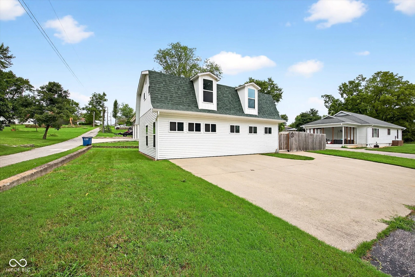901 25th Street, Bedford