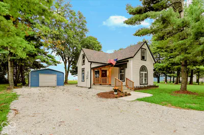 439 E County Road 800 N, Greensburg - 2