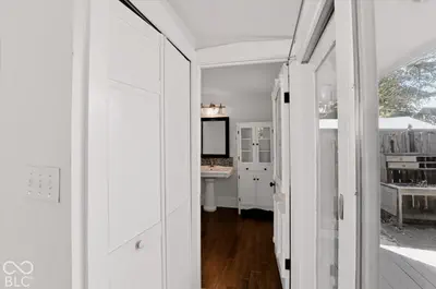 1114 Saint Clair Street, Indianapolis - 39