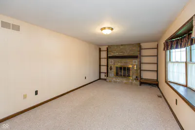 1221 Poplar Street, Seymour - 15