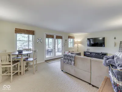 6250 Grosbeak Court, Nineveh - 59