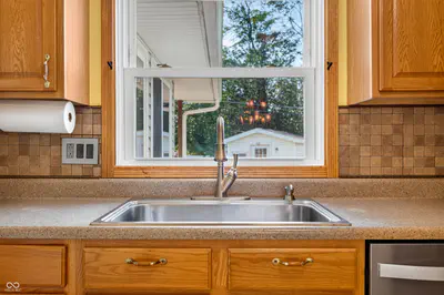 2846 Hillside Drive, Bedford - 16