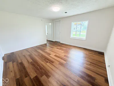 1020 E Seventh Street, Greenfield - 4
