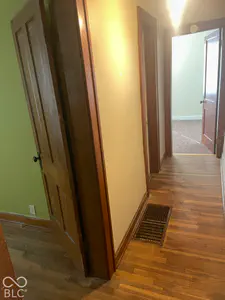 607 4th, Seymour - 20