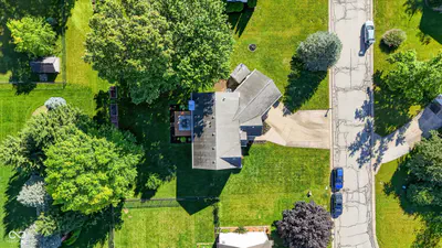 6758 Loretta Court, Avon - 51